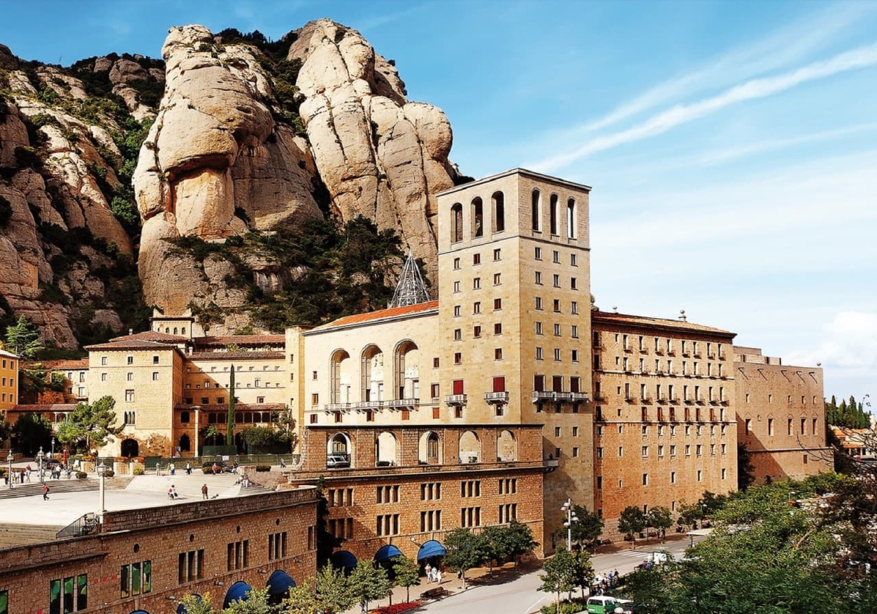 Montserrat, Girona, and Costa Brava Tour from Barcelona - სურათი 4