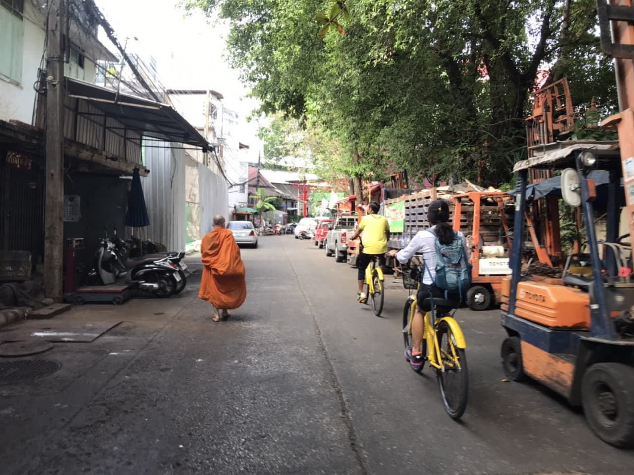Bangkok Cycling Tour - მთავარი სურათი