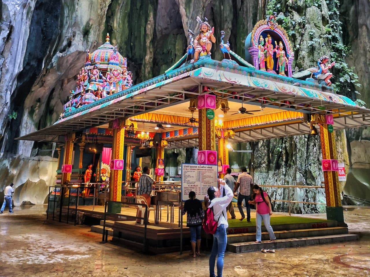Genting Highlands and Batu Caves Full-Day Tour from Kuala Lumpur - სურათი 11