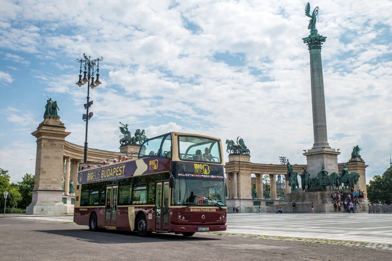 Big Bus Budapest Hop-on Hop-off Bus Tour - მთავარი სურათი
