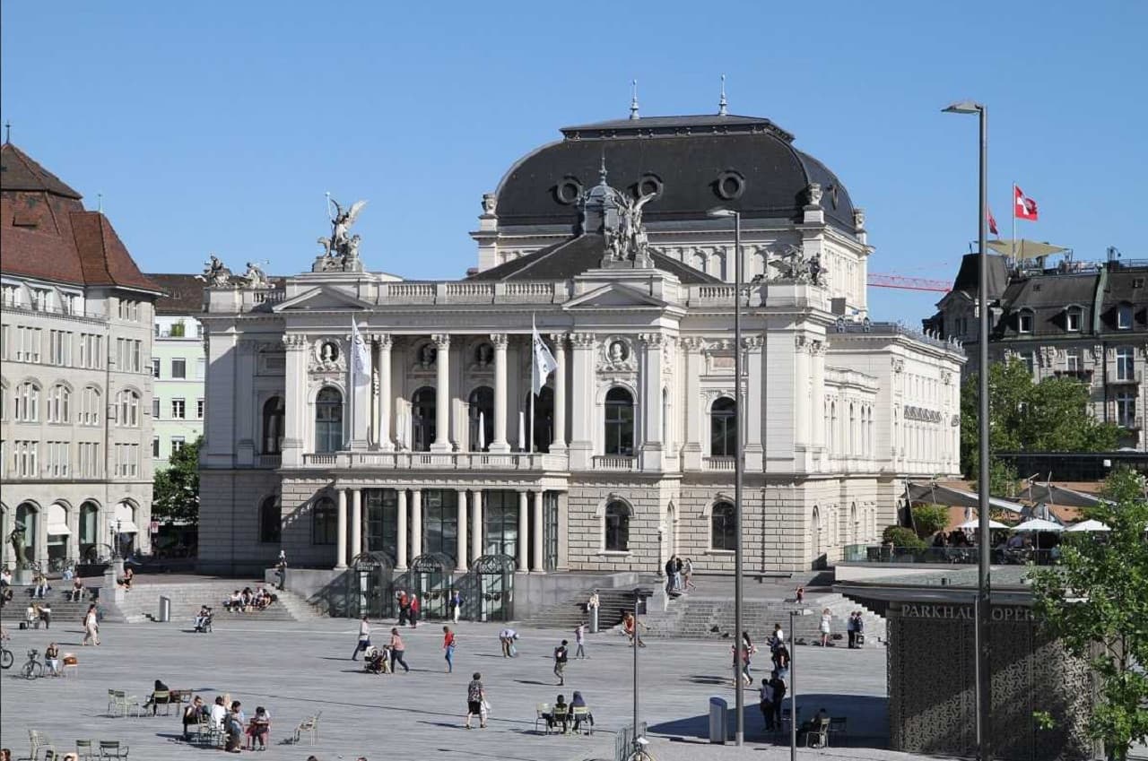 Zurich City Sightseeing Bus Tour with Lake Cruise - სურათი 4