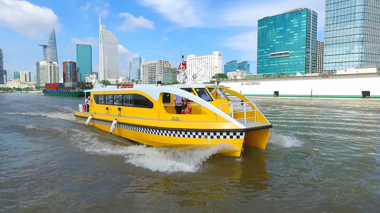 Ho Chi Minh Full-Day Tour: Independence Palace, War Remnants Museum, Water Bus Ride on Saigon River - სურათი 5