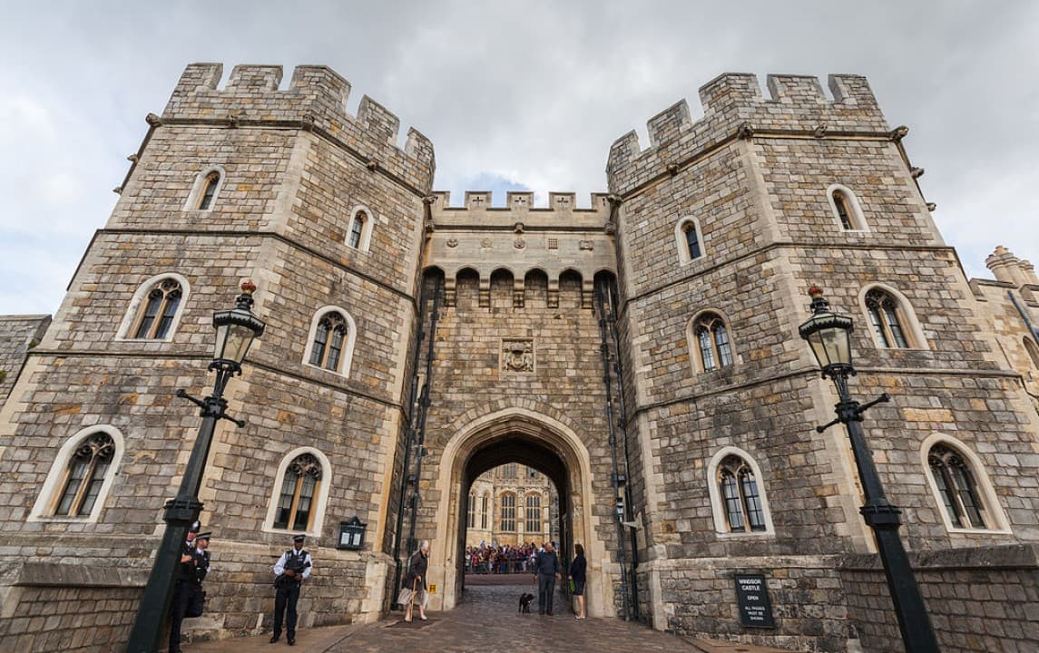 Windsor Castle, Stonehenge and Bath Tour with Lunch in Lacock - სურათი 3