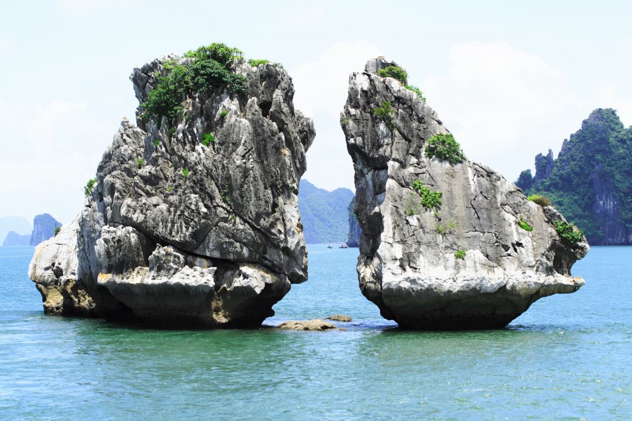 Ha Long Bay Cruise with Round Trip Transfer from Hanoi - სურათი 3