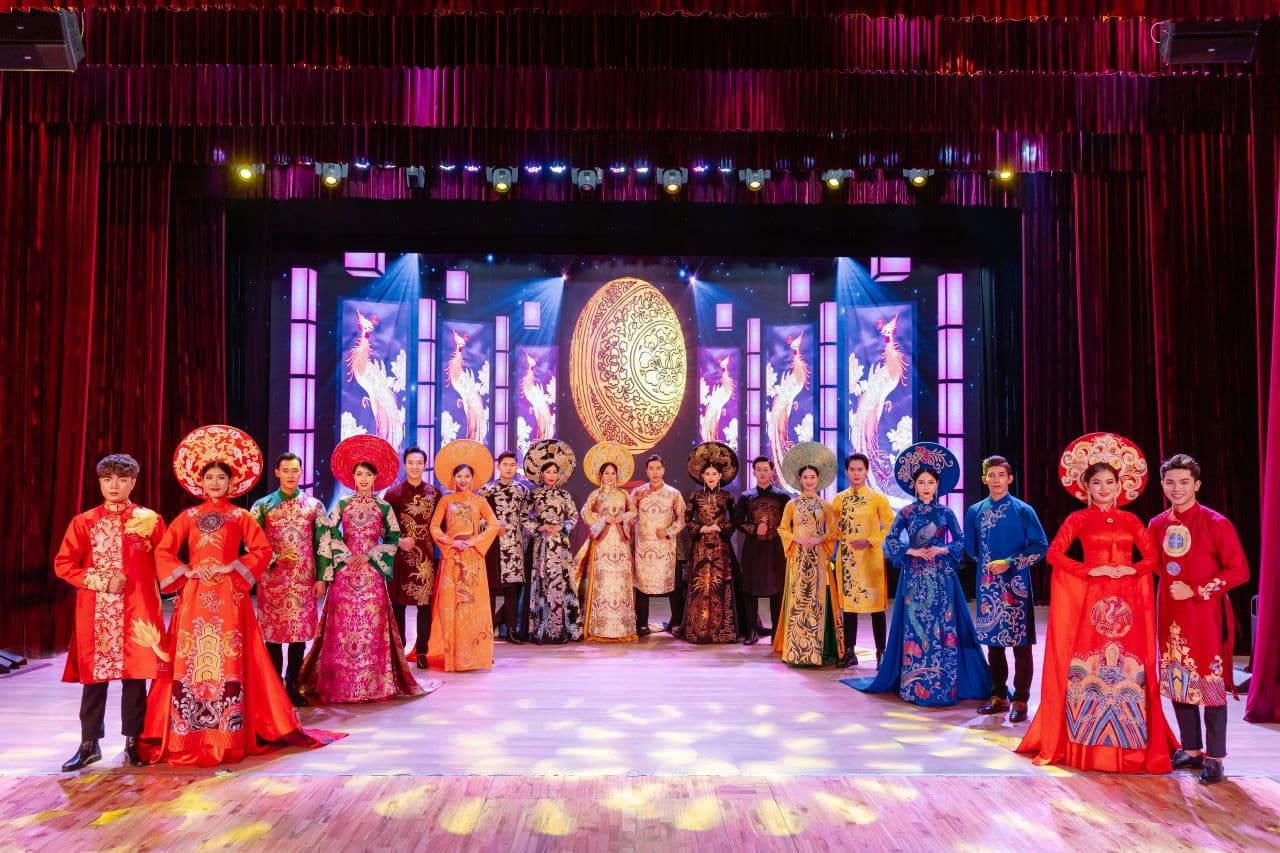 Ao Dai Show in Da Nang - სურათი 7
