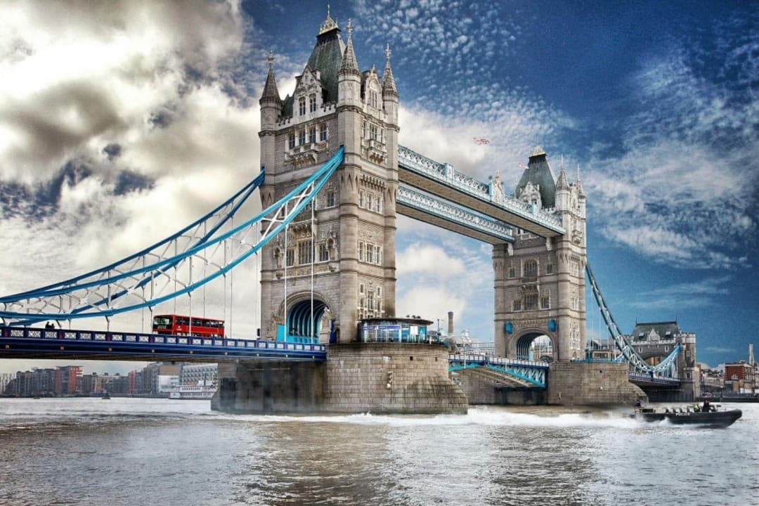 Tower Bridge - მთავარი სურათი