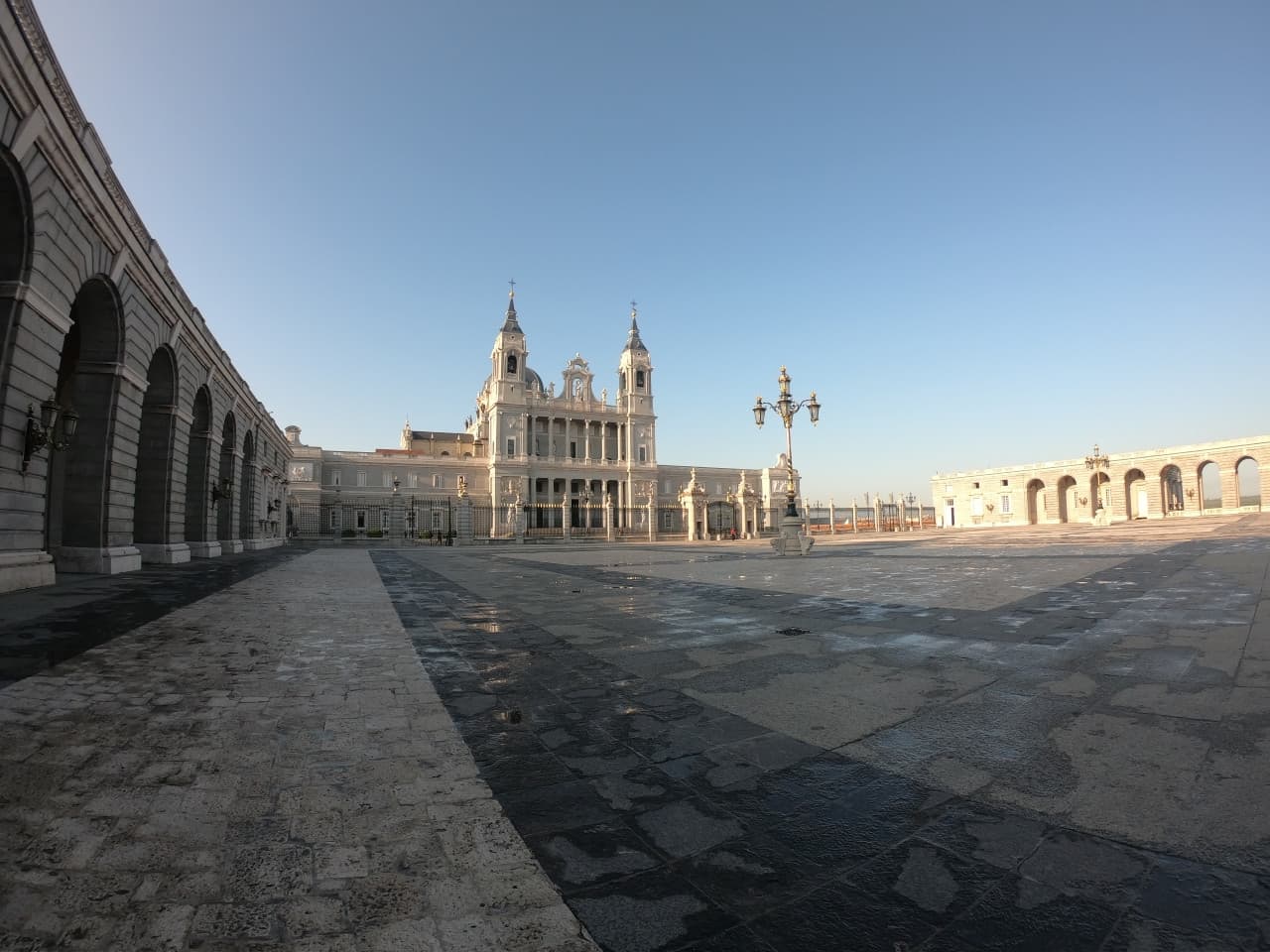 Royal Palace of Madrid Skip-the-Line Guided Tour - სურათი 4