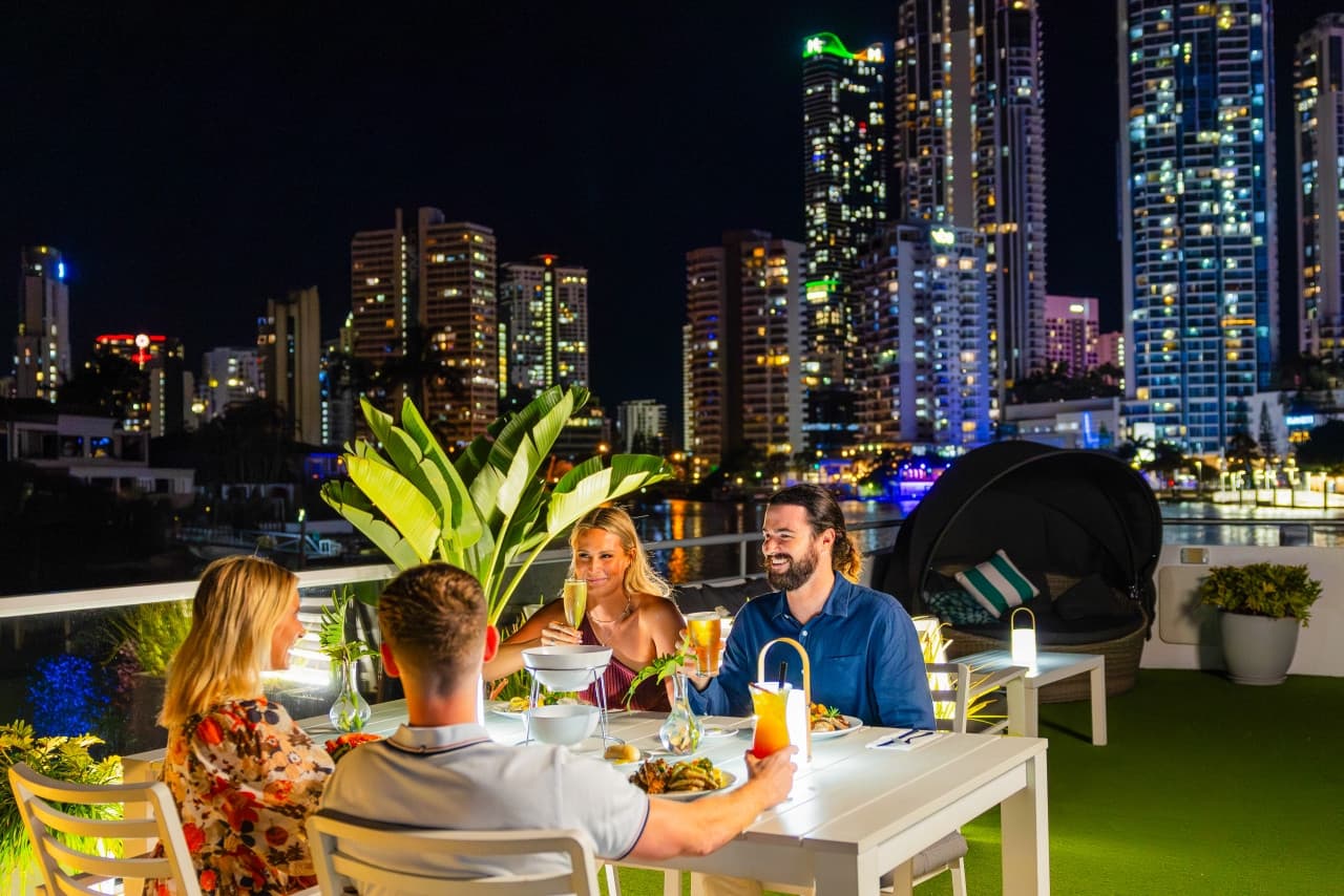Gold Coast Buffet Dinner Cruise aboard Sea World Cruises - მთავარი სურათი