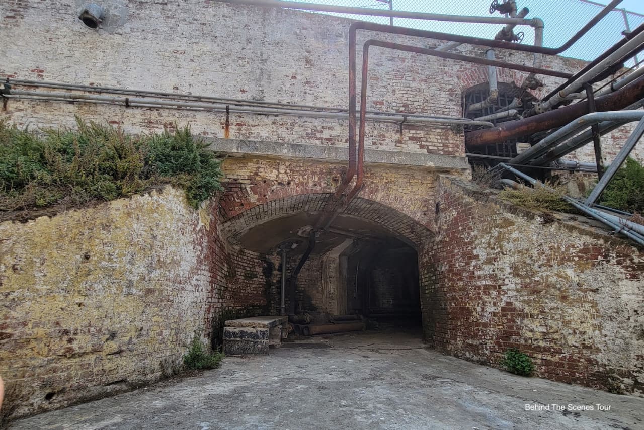 Official Alcatraz Island Admission Ticket + Audio Tour with Roundtrip Ferry by Alcatraz City Cruises - სურათი 17