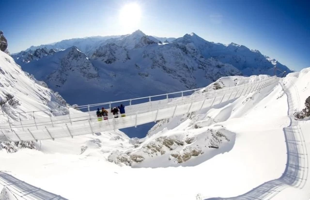 Mount Titlis Snow Experience for First-Time Skiers Tour from Zurich - სურათი 3