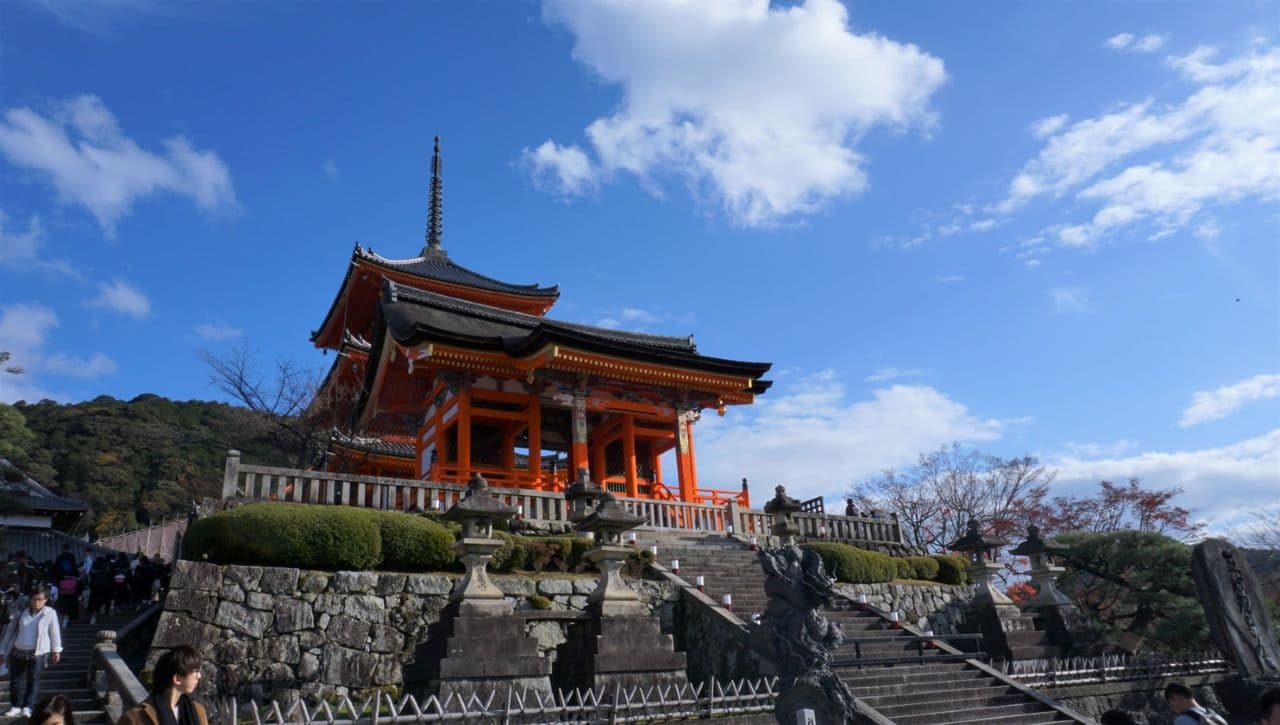 Kyoto Full-Day Tour: Nijo Castle, Kinkaku-ji,  Fushimi Inari Taisha, Kiyomizu-dera Temple - მთავარი სურათი
