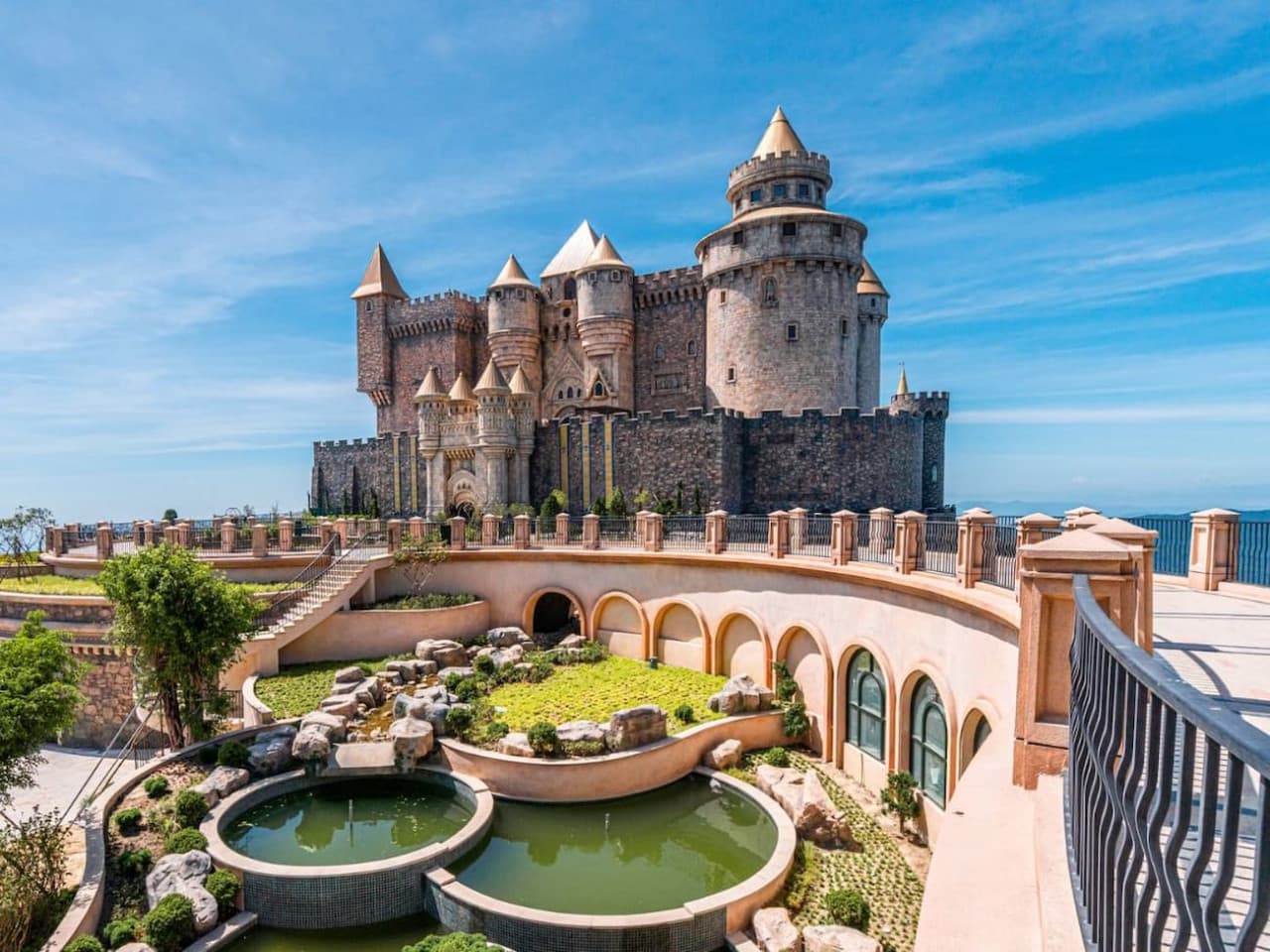 Ba Na Hills and Golden Bridge Full-Day Tour from Da Nang - სურათი 11