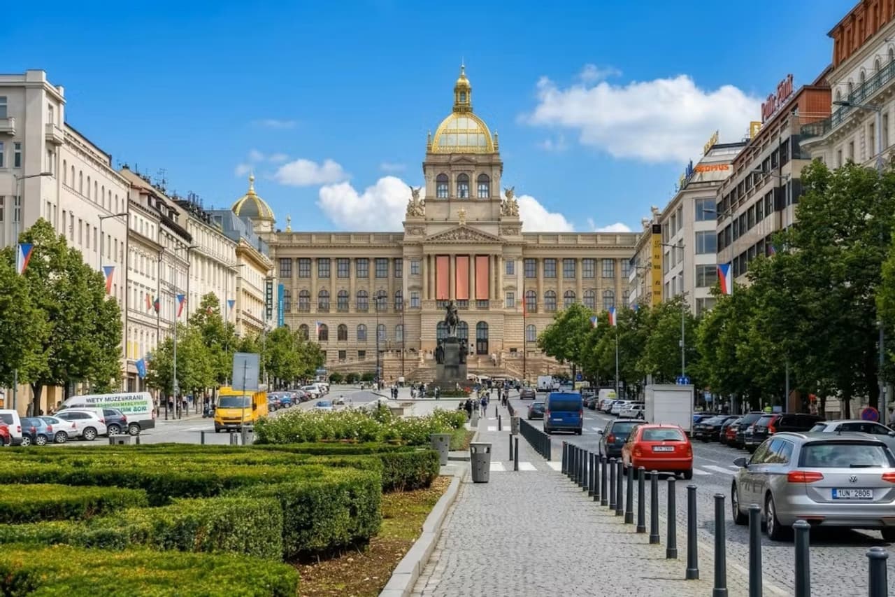 Prague National Museum Ticket + City Tour Audio Guide - სურათი 4