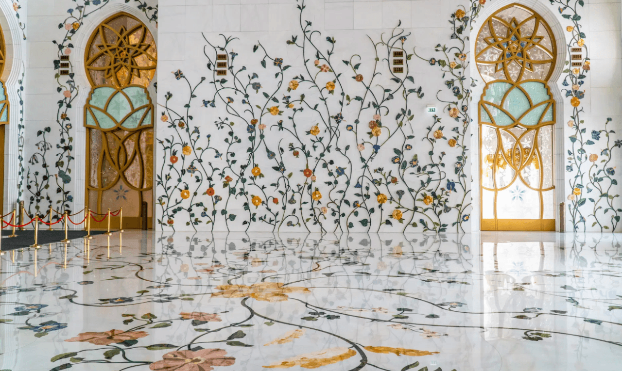 Abu Dhabi Full-Day Tour from Dubai: Sheikh Zayed Mosque, Emirates Palace, Corniche - სურათი 3