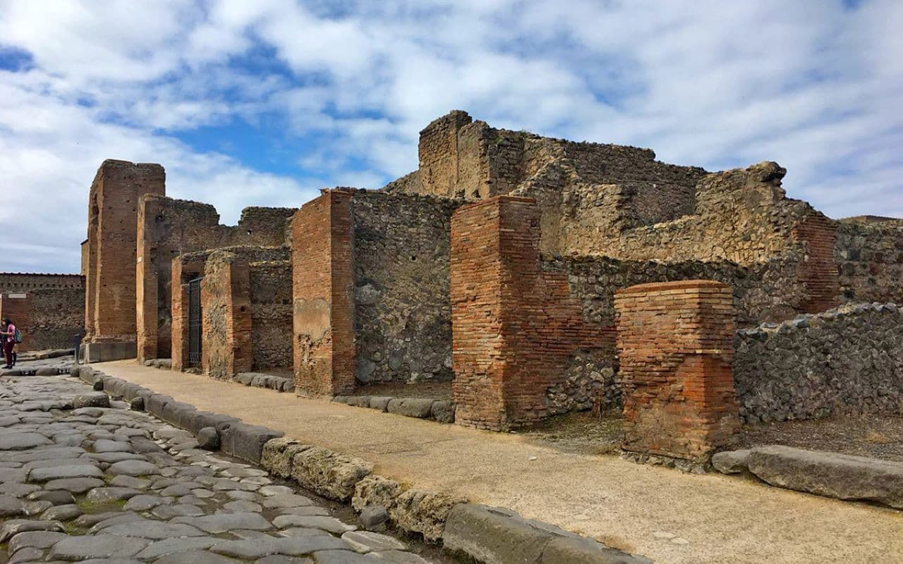 Pompeii and Naples Full-Day Tour from Rome - სურათი 19