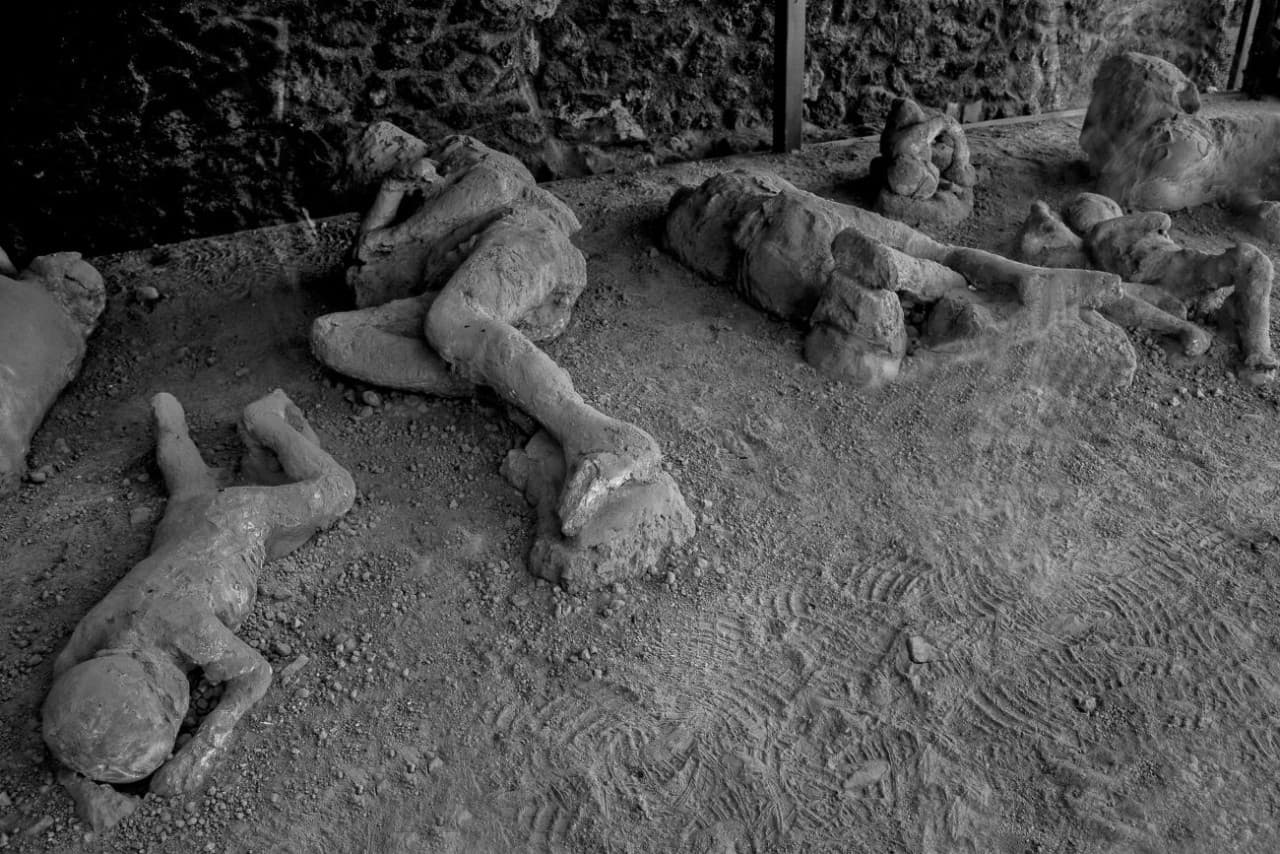 Pompeii and Naples Full-Day Tour from Rome - სურათი 21