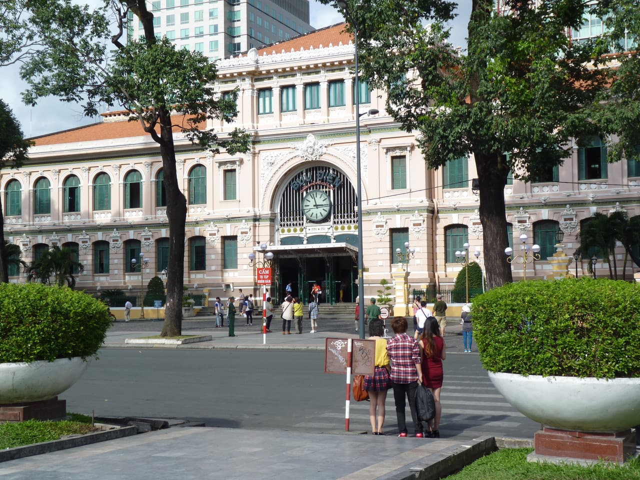 Ho Chi Minh City and Cu Chi Tunnels Full-Day Tour - სურათი 2