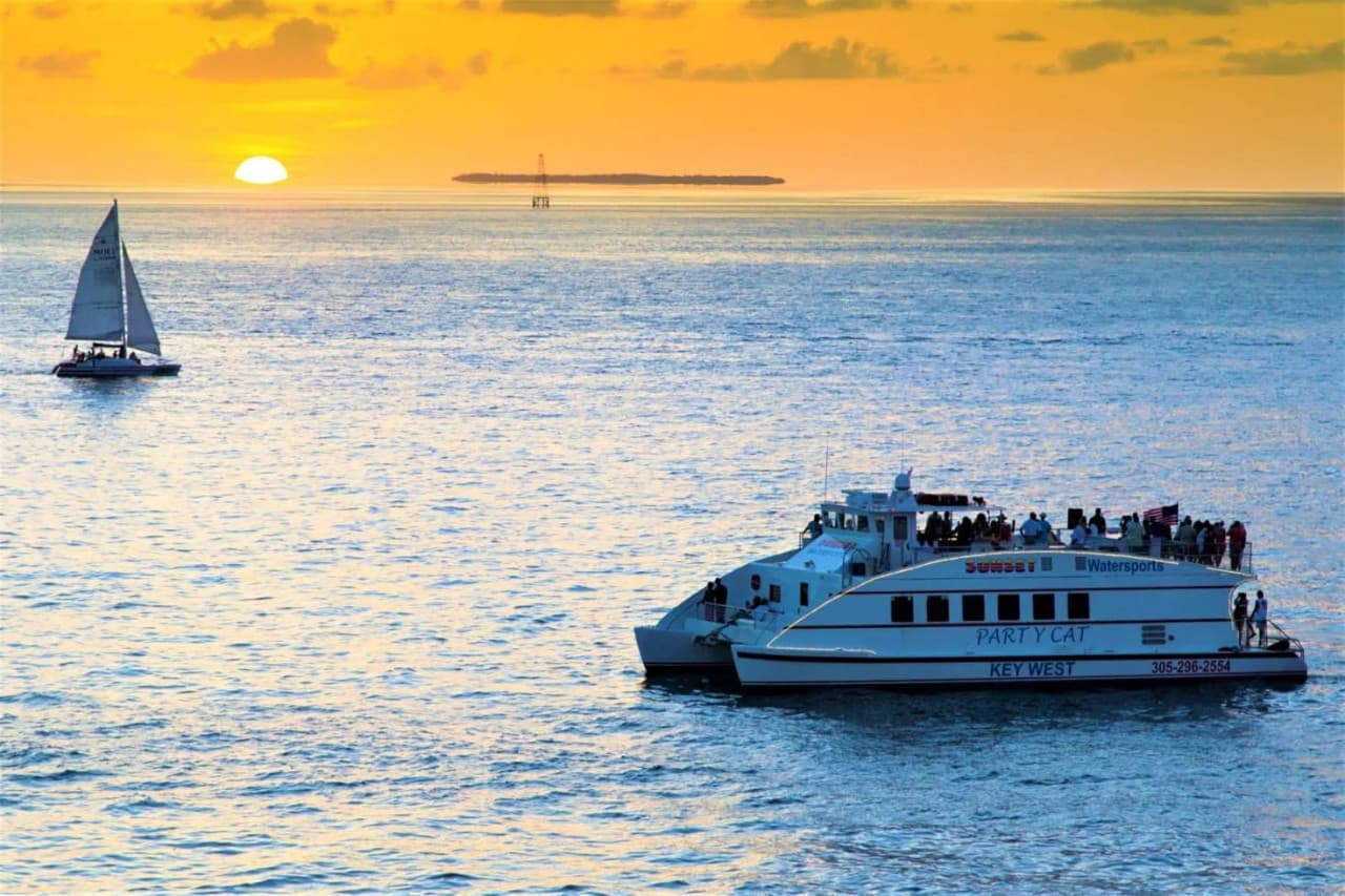 Key West Sunset Buffet Dinner Cruise with Open Bar and Live Music - სურათი 3
