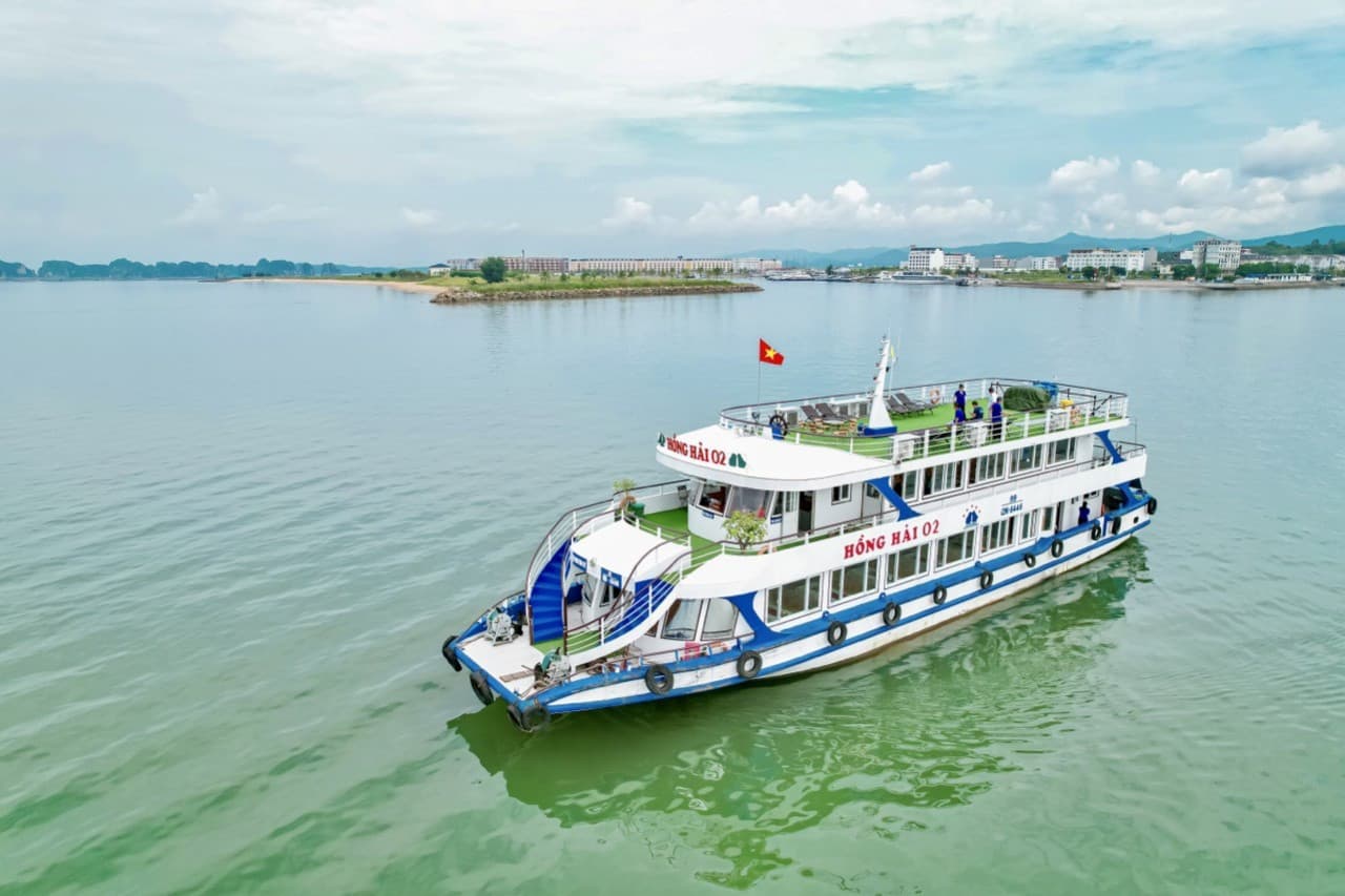 Ha Long Bay Cruise with Round Trip Transfer from Hanoi - სურათი 9