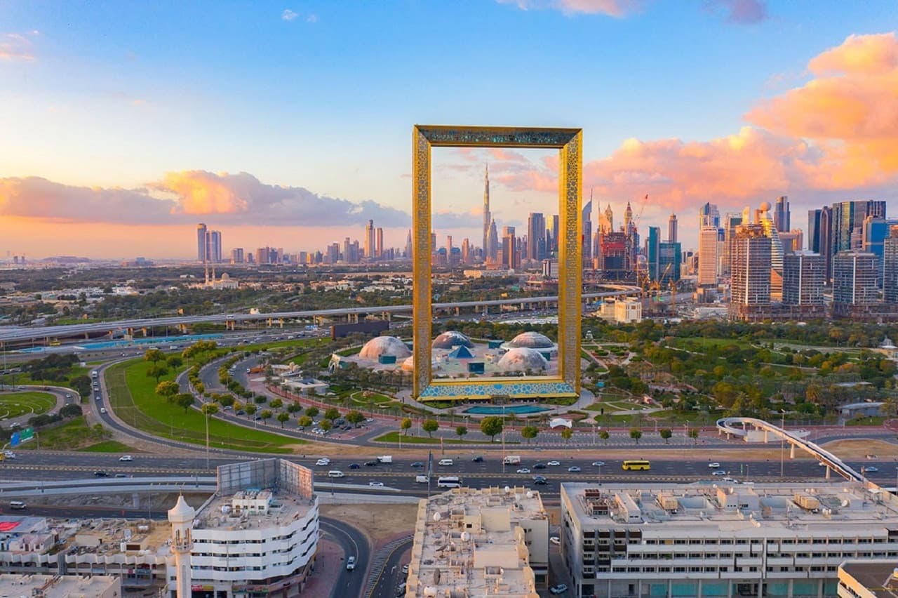 COMBO: Dubai Frame + Dubai Garden Glow: Dinosaur Park and Fantasy Park Tickets - სურათი 2