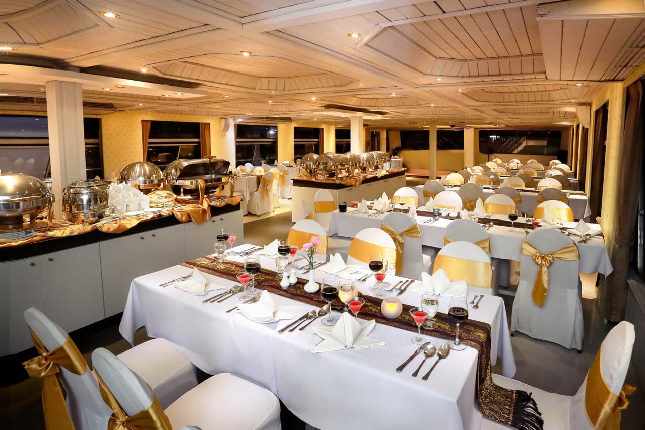 Chao Phraya Dinner Cruise aboard River Star Princess - სურათი 10