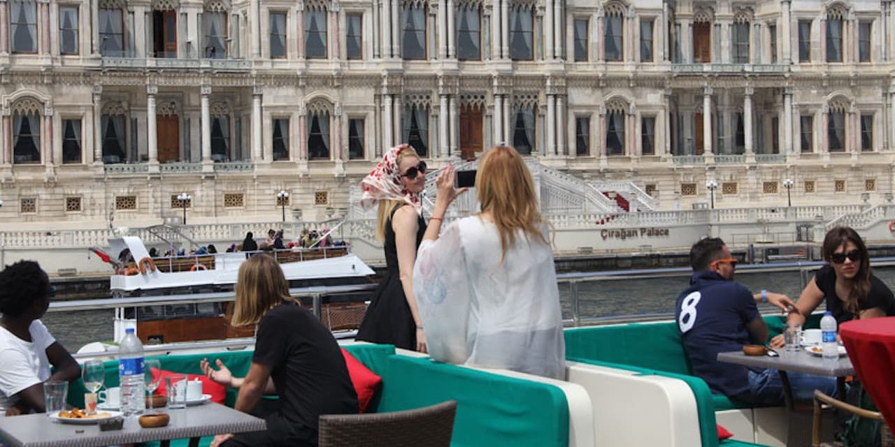 Istanbul Sightseeing Tour, Dolmabahce Palace and Bosphorus Cruise - სურათი 4