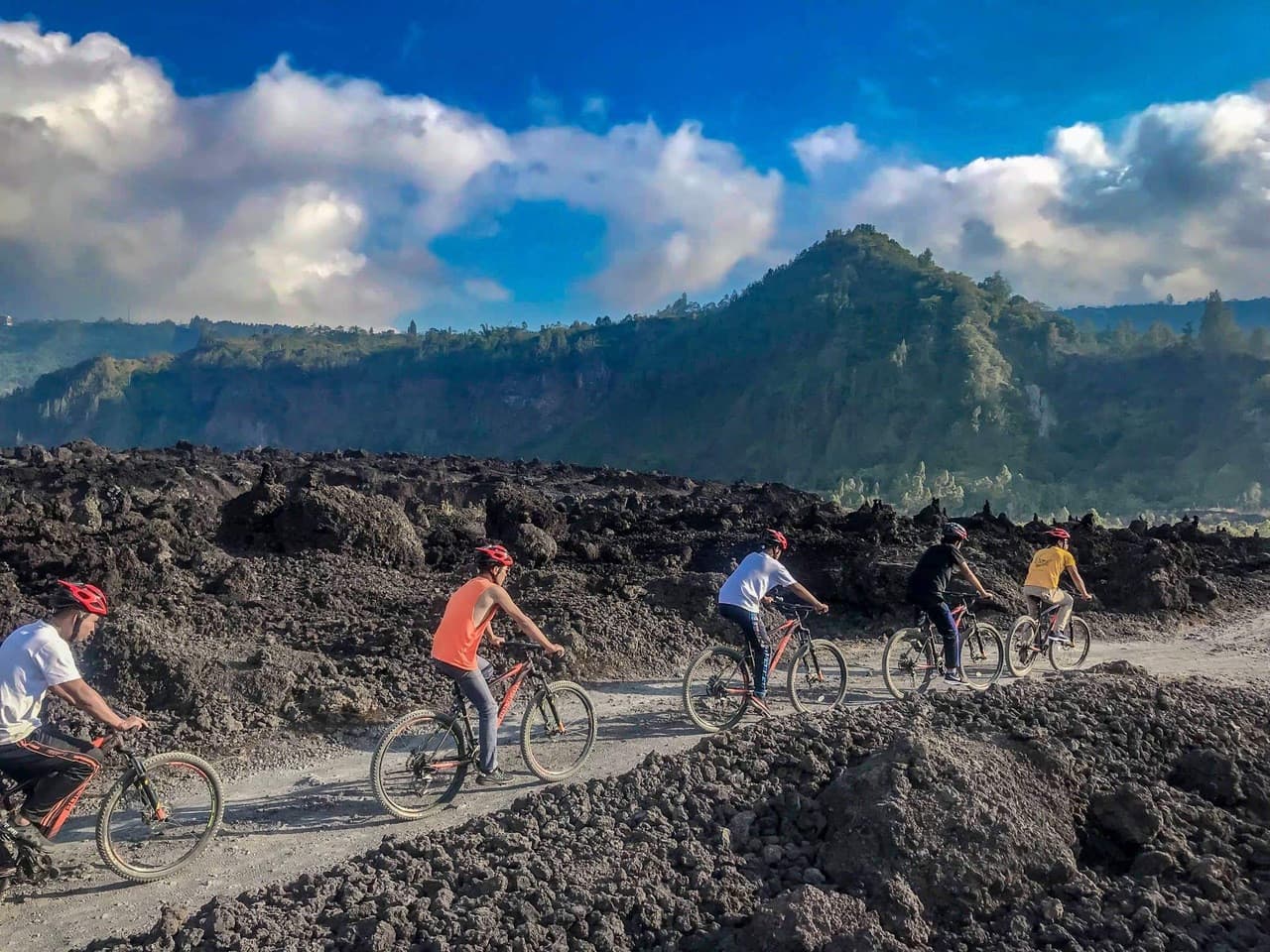 Mount Batur Sunrise and Black Lava Cycling Tour - მთავარი სურათი