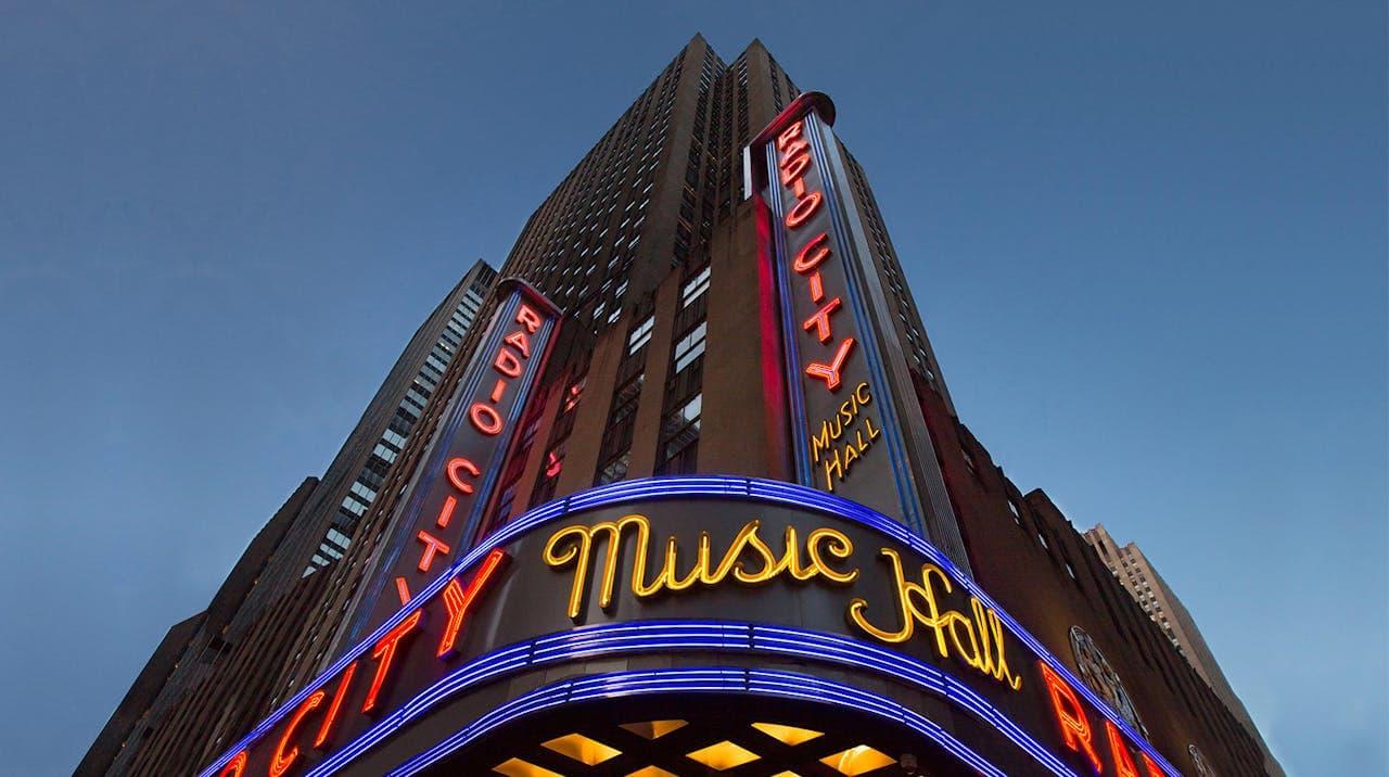 Radio City Music Hall Tour Experience - სურათი 2