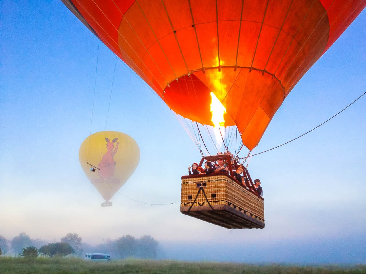 Cairns Hot Air Balloon Flight with Sparkling Wine and Optional Round Trip Transfer - მთავარი სურათი