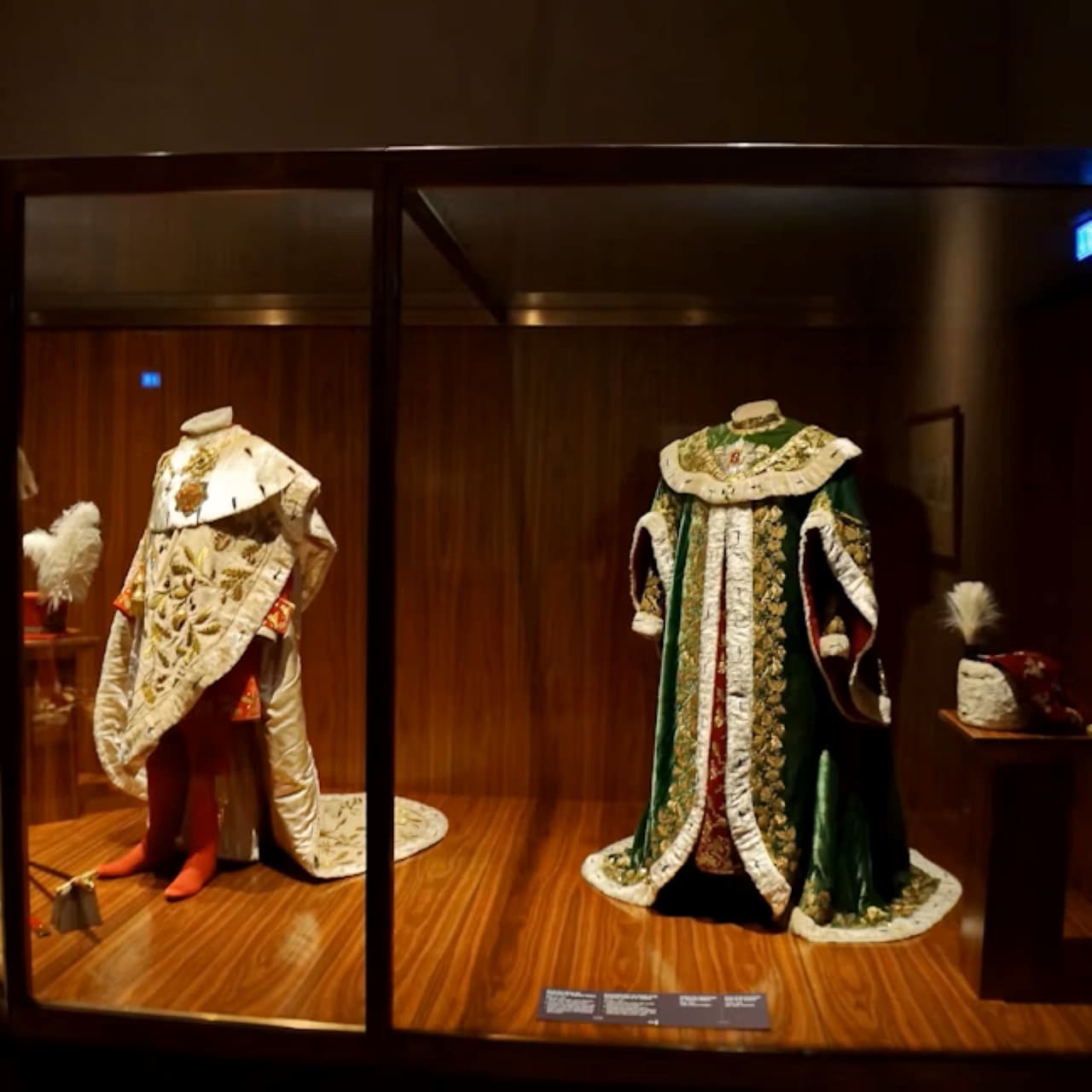 Imperial Treasury at the Hofburg Palace - სურათი 2
