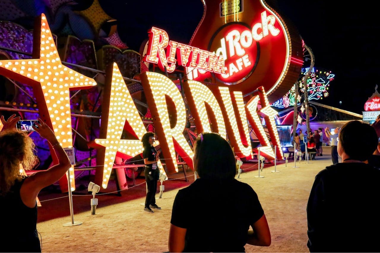 The Neon Museum Ticket - სურათი 2