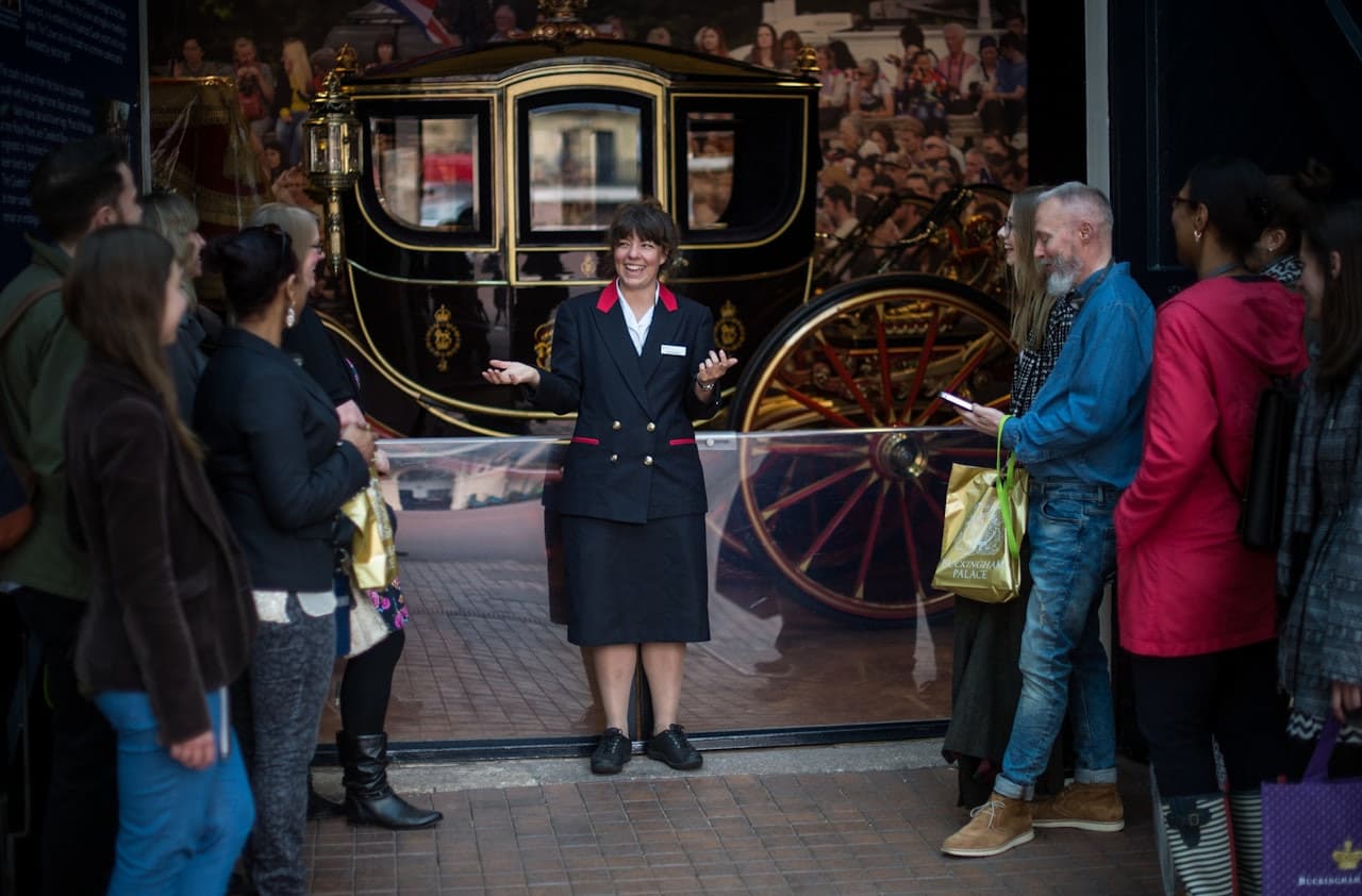 Royal Mews at Buckingham Palace - სურათი 4