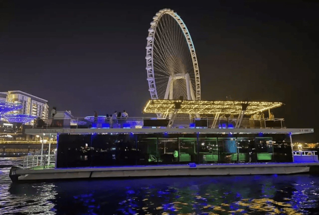 Ain Dubai Houseboat Tour - სურათი 3