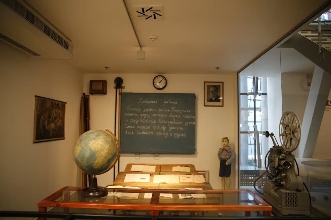 Museum of Communism Ticket - სურათი 3