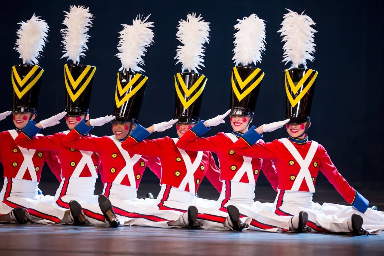 Radio City Music Hall Christmas Spectacular Show Starring the Rockettes Tickets - სურათი 4
