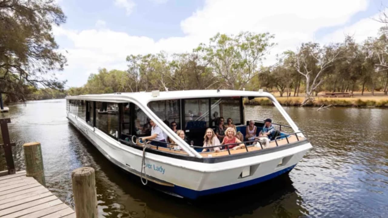 Captain Cook Cruises - Swan Valley Wine Cruise - სურათი 6