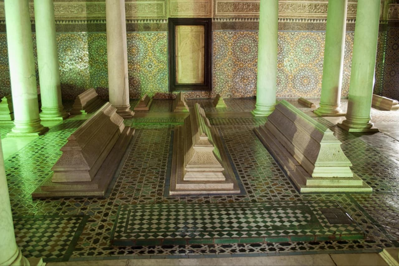 Marrakech Tour: Koutoubia Mosque, El Bahia Palace, Menara Gardens, Djemaa El Fna Square - სურათი 4