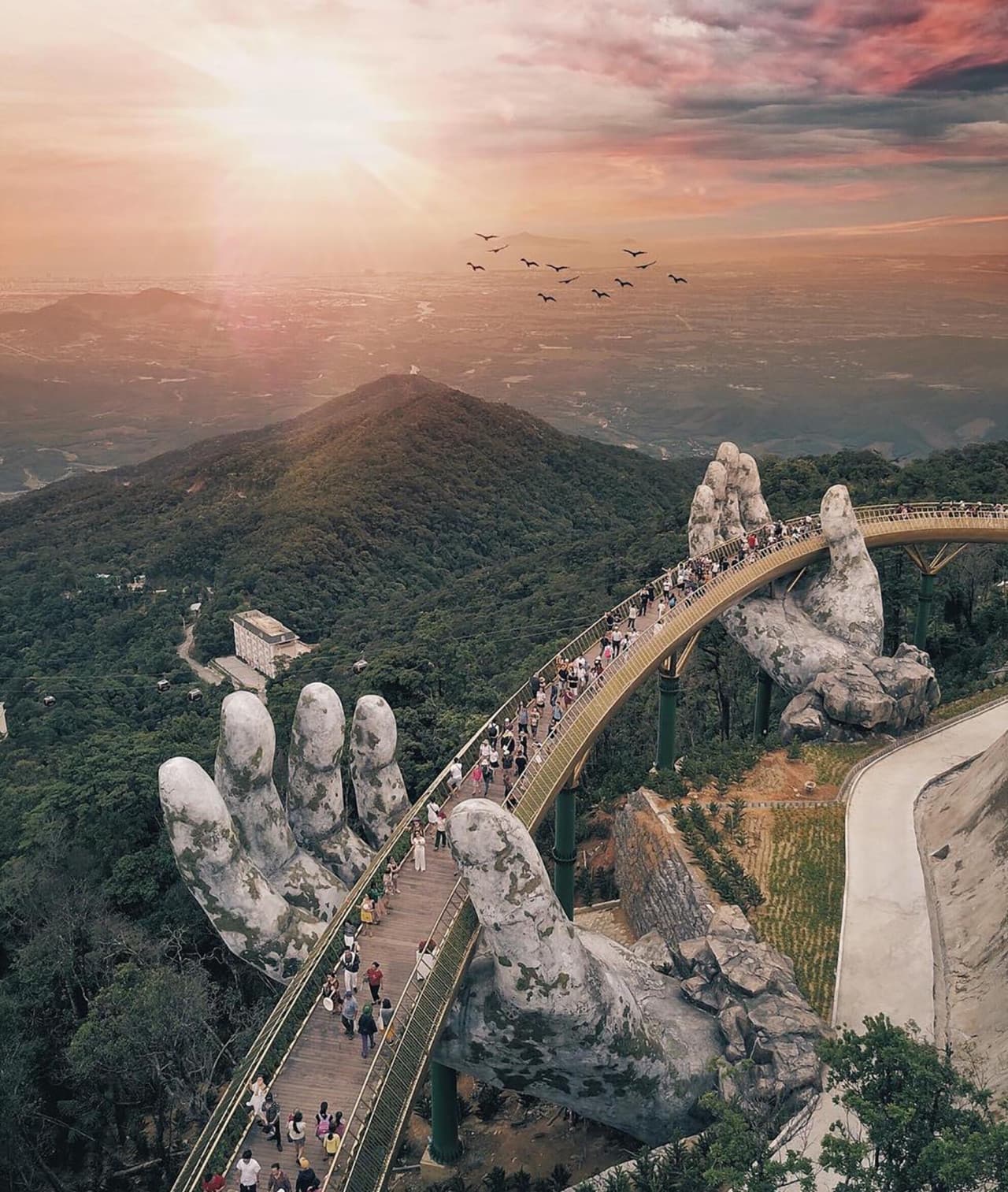 Ba Na Hills and Golden Bridge Full-Day Private Tour from Da Nang with Korean-speaking Guide - სურათი 10