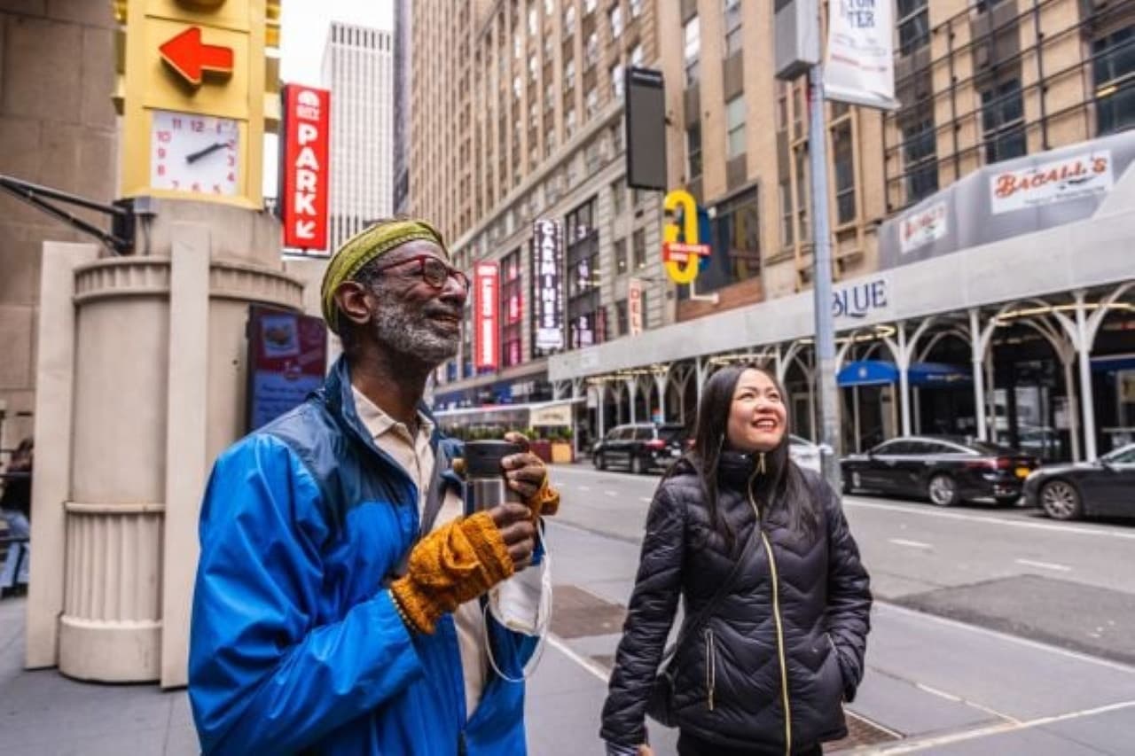 New York Broadway Walking Tour with Studio Visit - სურათი 2