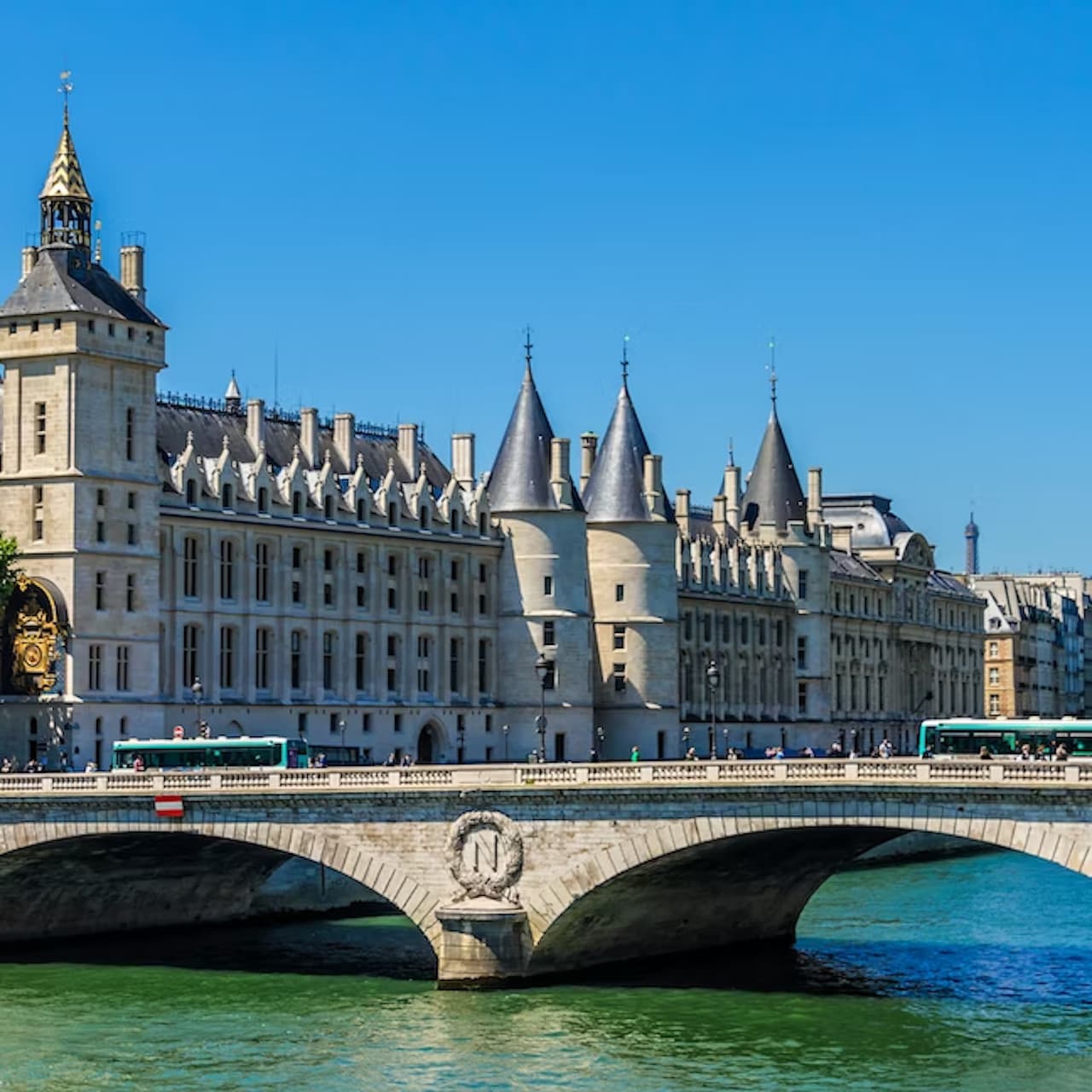Conciergerie: Priority Entrance - სურათი 4