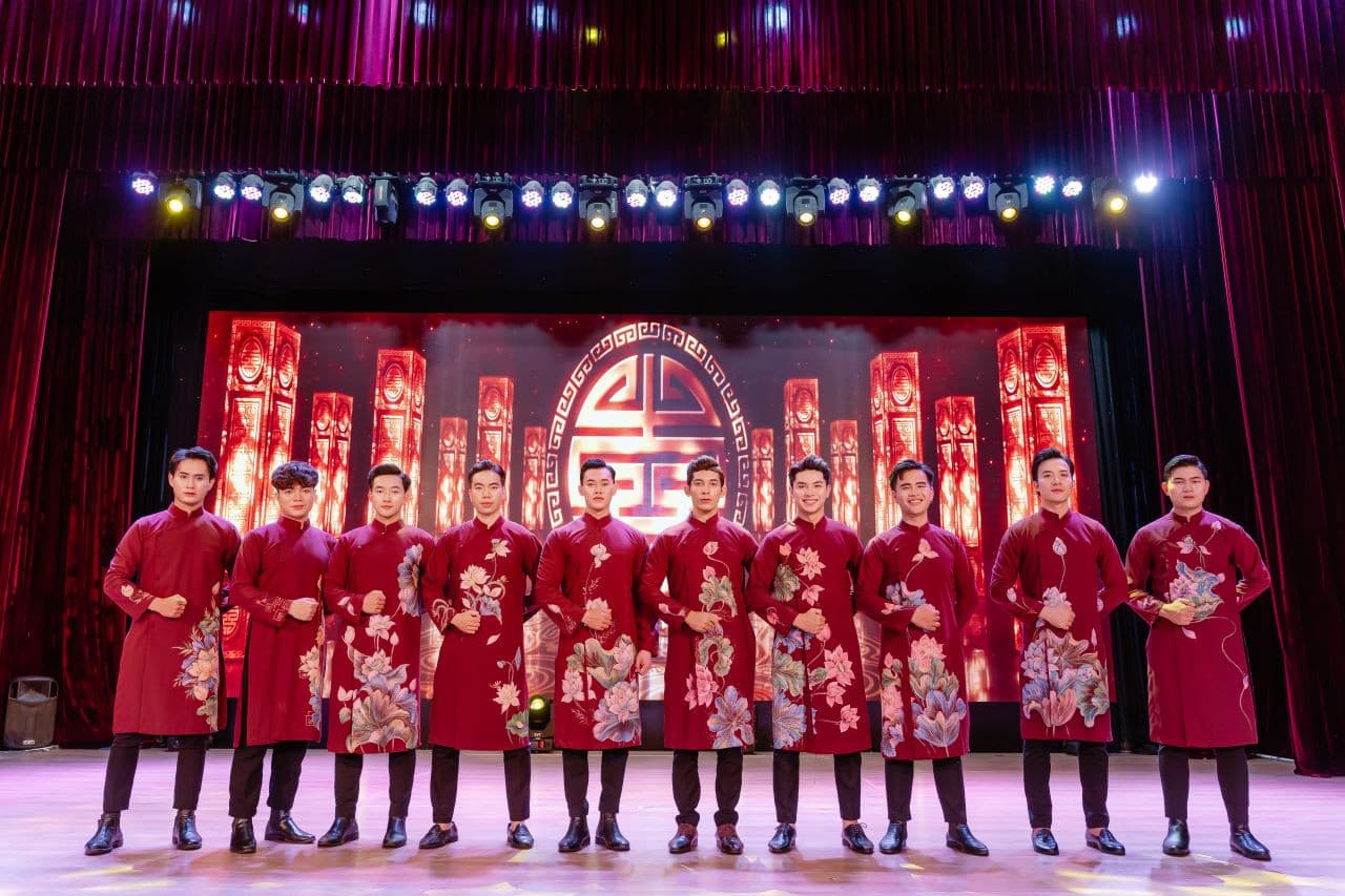 Ao Dai Show in Da Nang - სურათი 8