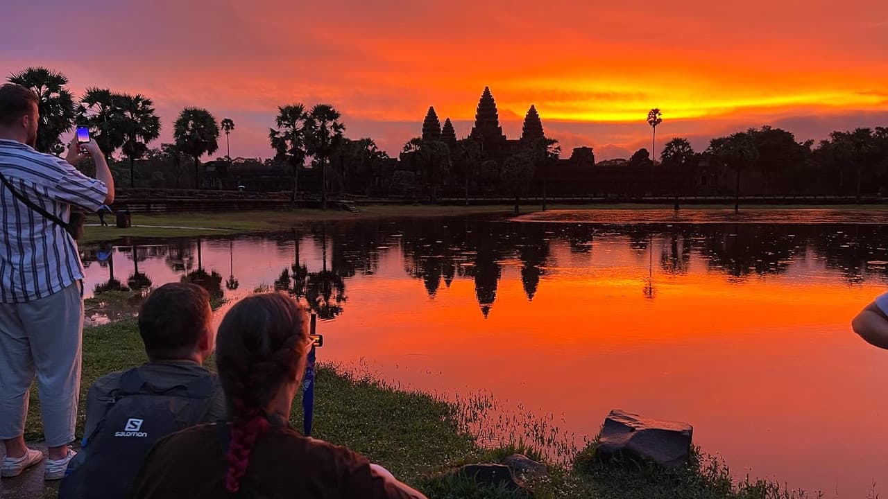 Angkor Cycling Tour - სურათი 2