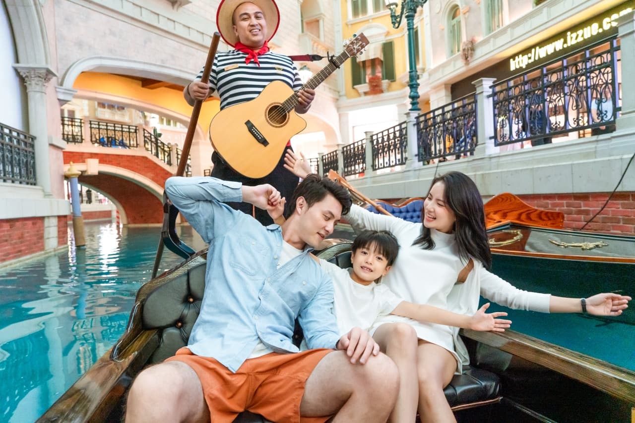 The Venetian Macao Gondola Ride - სურათი 2