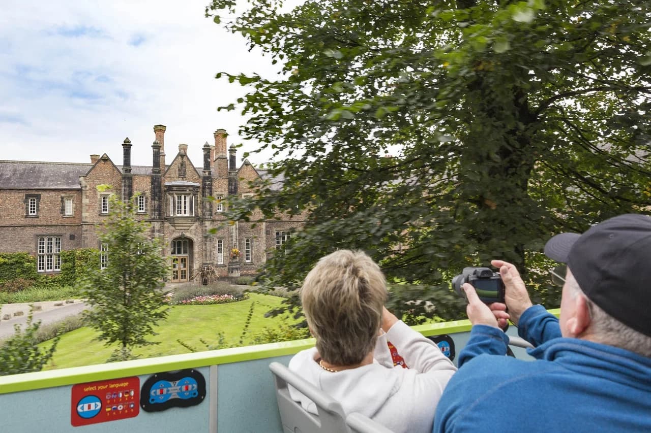City Sightseeing York Hop-on Hop-off Bus Tour - სურათი 8