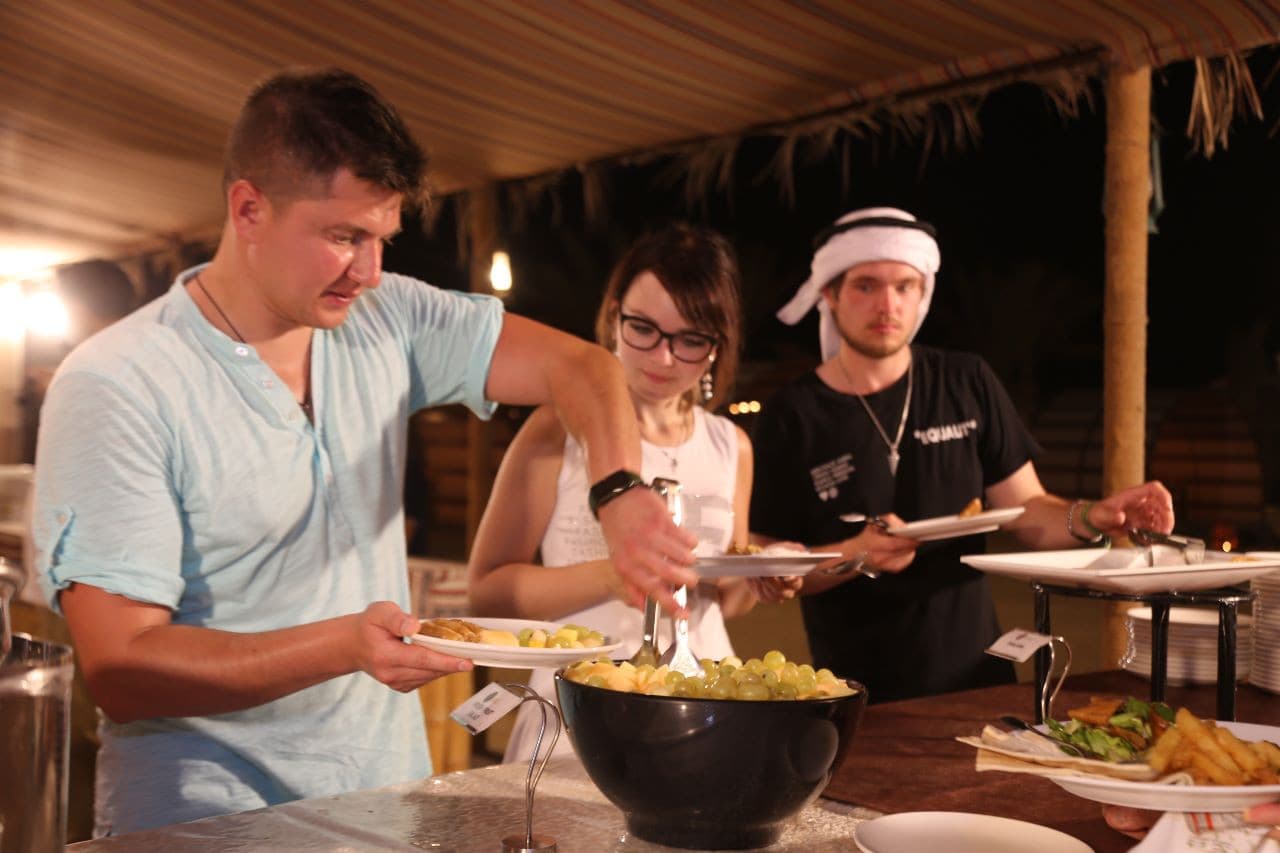 Premium Evening Desert Safari Tour from Dubai with BBQ Dinner - სურათი 10