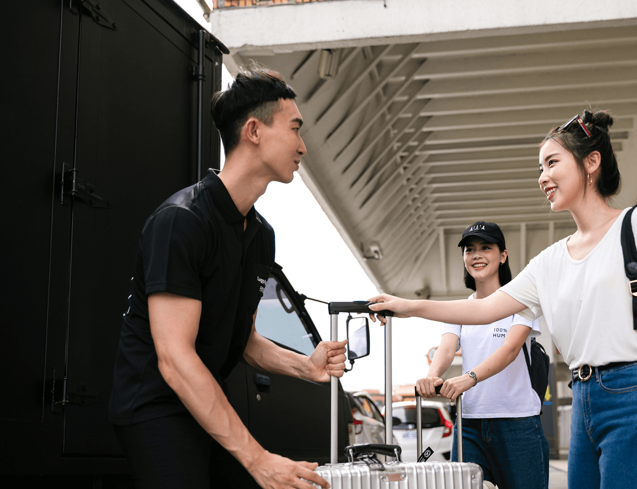 LuggAgent Osaka Airport Luggage Services - მთავარი სურათი