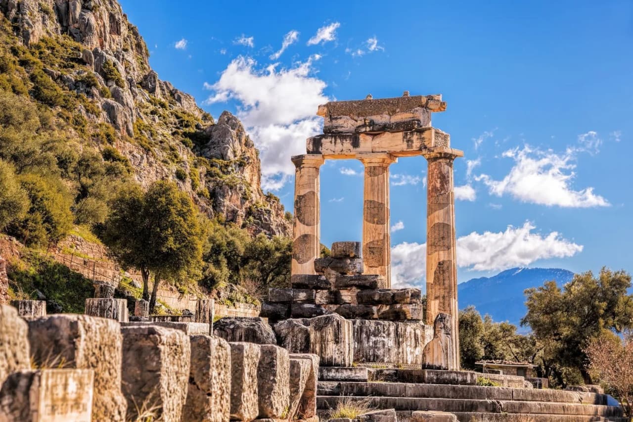 Delphi Archaeological Site and Museum - მთავარი სურათი