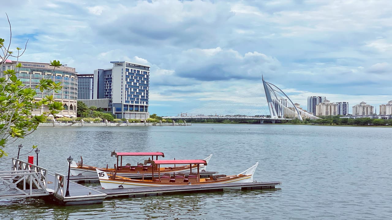 Putrajaya River Cruise and City Tour from Kuala Lumpur - სურათი 6