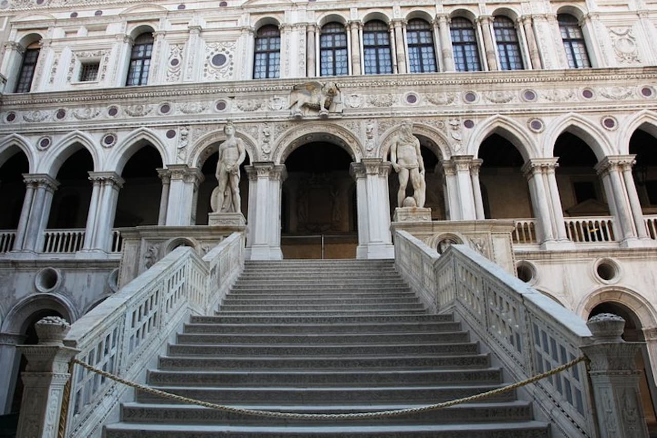 St. Mark's Basilica and Doge's Palace Skip-the-Line Guided Tour - სურათი 6