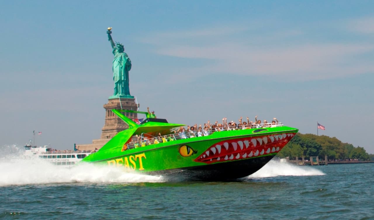 The Beast Speedboat Ride to Statue of Liberty by Circle Line: Reserved Straight-to-Board Ticket - მთავარი სურათი